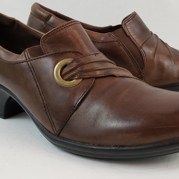 Clarks Shoes - Clarks Brown Leather Bootie Shoes Women size 8 M